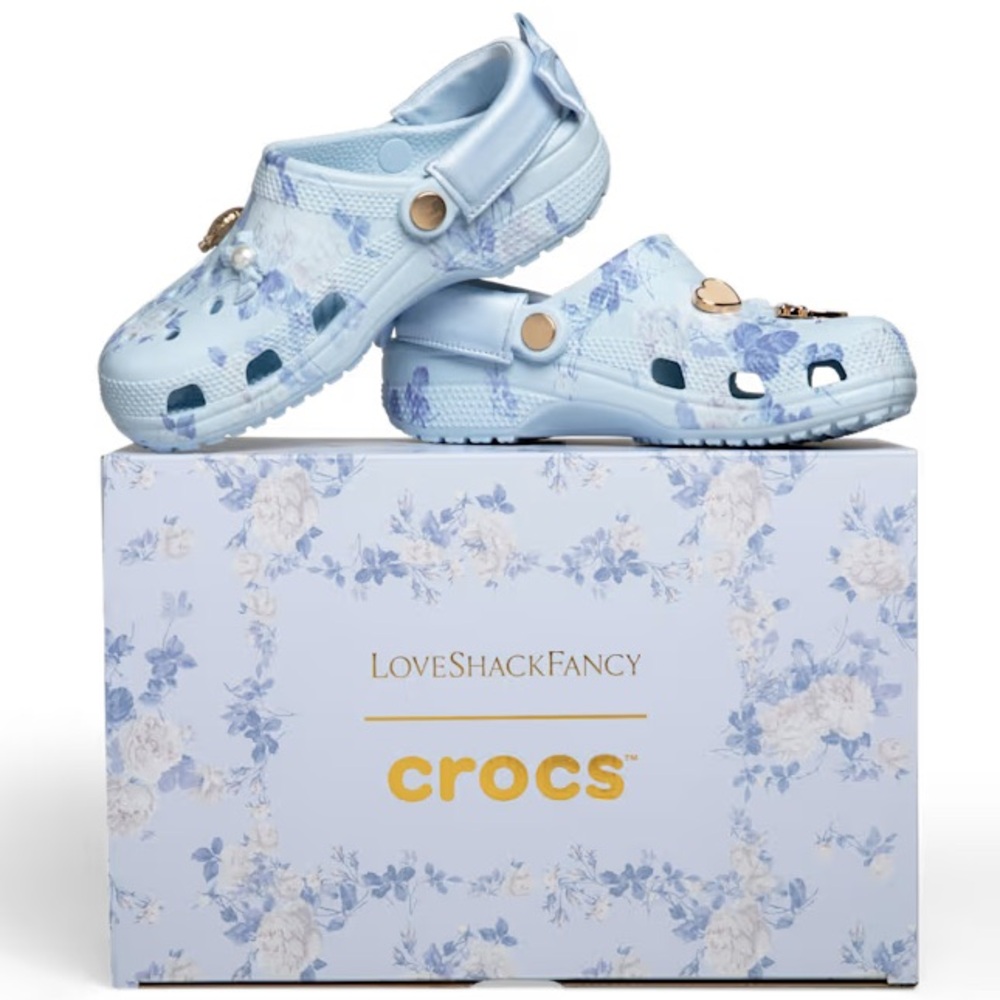 LoveShackFancy crocs blue floral classic clogs women’s size 8